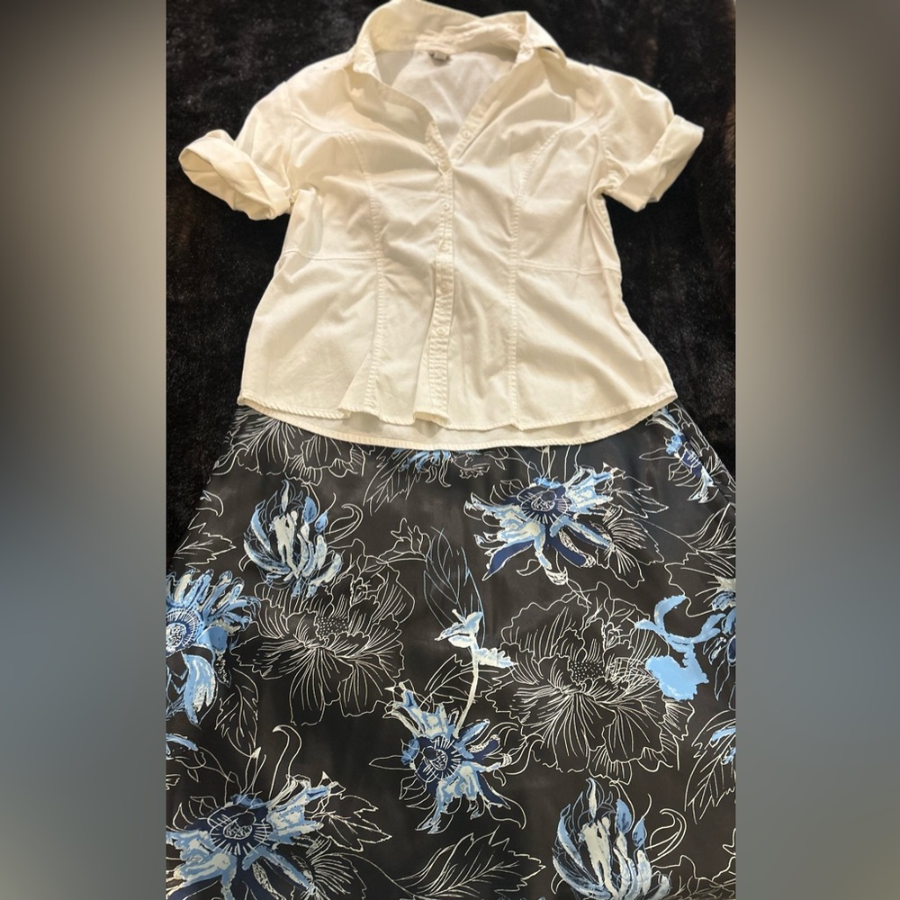 Women’s XL Petite Outfit Bundle White Button  & Black Blue Floral A-Line Skirt